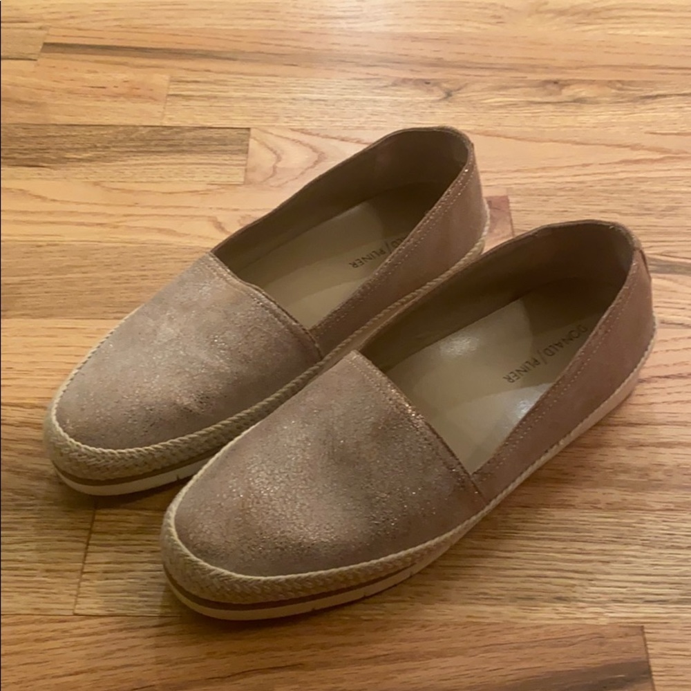 Donald Pliner metallic leather sneaker